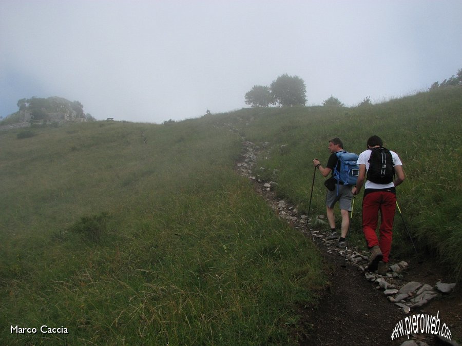 02_Saliamo nella nebbia.JPG